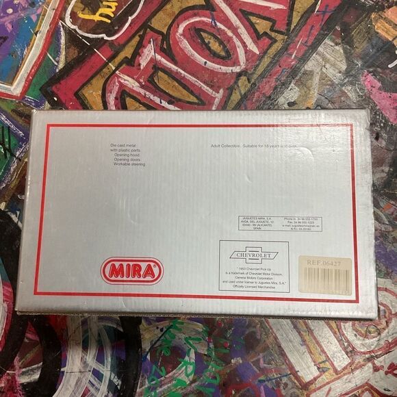 Texaco 1953 Chevrolet Pick-Up Die-Cast Truck - 1:18 Scale w/ Barrels (Made 1997) - Picture 9 of 9